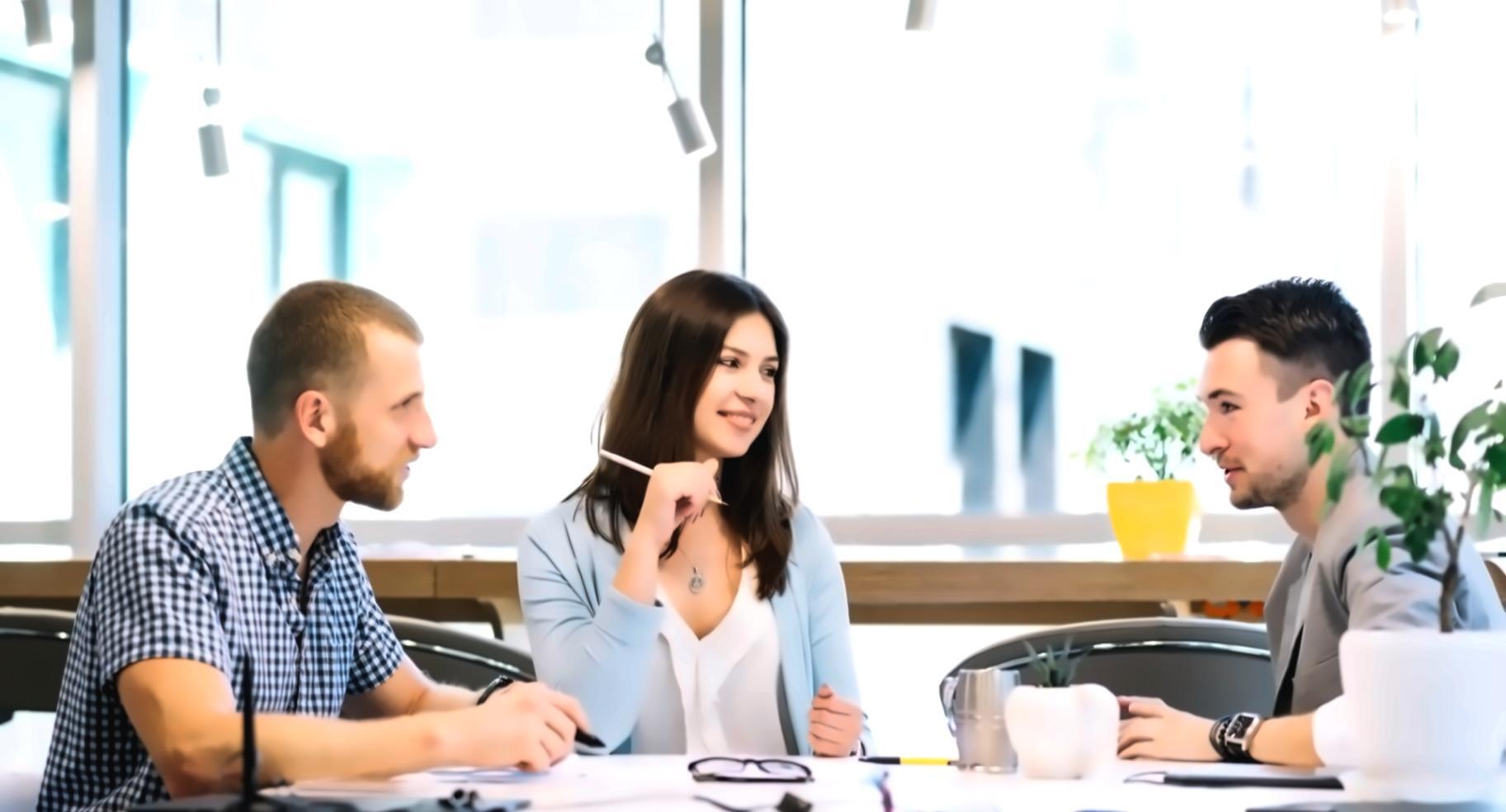 Finanzexperten bei der Marktanalyse